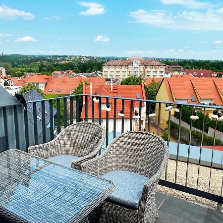 Panorama View Apartment In City Center Heviz Exterior photo