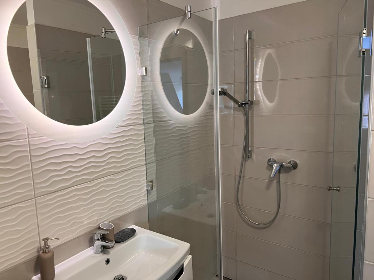 Panorama View Apartment In City Center Heviz Exterior photo