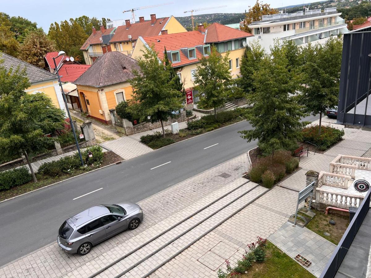 Panorama View Apartment In City Center Heviz Exterior photo